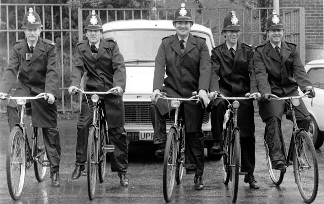 30 Vintage Photos Capture Everyday Life of Bournemouth, England From Between the 1940s and ’50s_ha